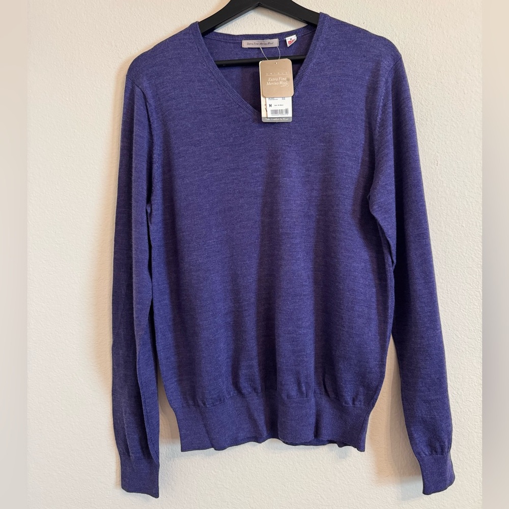 Uniqlo Extra Fine Merino Wool V-Neck Sweater M